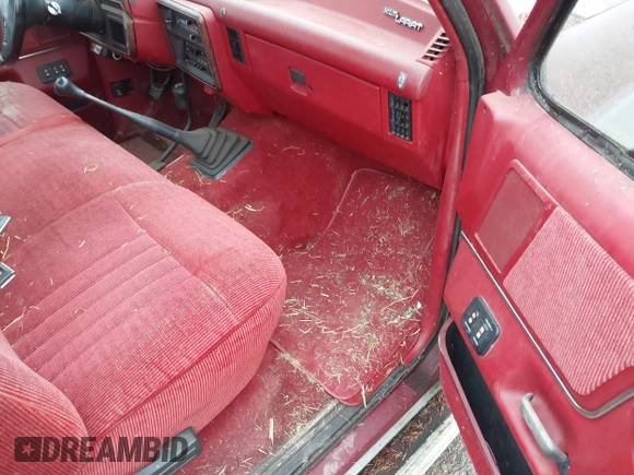 ✅ 1991 Ford F-150 • VIN: 1FTEF14Y0MLA60813 • Lot: 44118872. Wystawiony na IAAI z przebiegiem 32 610 mil. Bezpłatny archiwum sprzedaży aukcyjnych z USA i szczegółowy raport historii pojazdu na DreamBid. Zdjęcie 5.