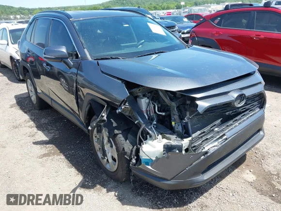 ✅ 2019 Toyota RAV4 LE • VIN: 2T3G1RFV3KC023937 • Lot: 45022164. Listed on IAAI with 125,692 mi. Free auction sales archive from the USA and detailed vehicle history report at DreamBid. Image 1.