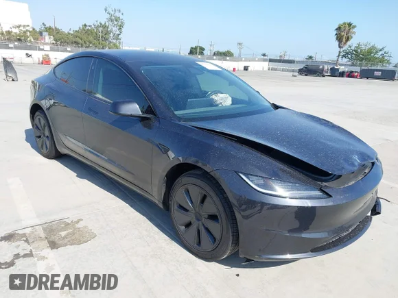 ✅ 2024 Tesla Model 3 Long Range • VIN: 5YJ3E1EB5RF811709 • Lot: 45204761. Wystawiony na IAAI z przebiegiem 40 493 mil. Bezpłatny archiwum sprzedaży aukcyjnych z USA i szczegółowy raport historii pojazdu na DreamBid. Zdjęcie 1.
