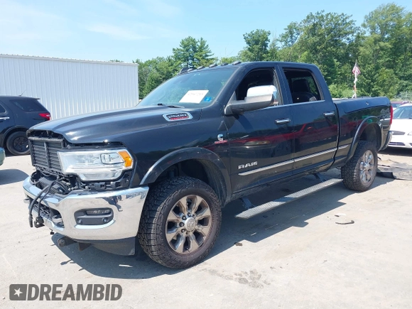 ✅ 2019 Ram 2500 Limited • VIN: 3C6UR5SLXKG573103 • Lot: 42947215. Wystawiony na IAAI z przebiegiem 223 882 mil. Bezpłatny archiwum sprzedaży aukcyjnych z USA i szczegółowy raport historii pojazdu na DreamBid. Zdjęcie 2.