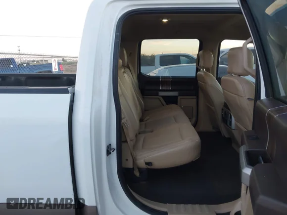 ✅ 2020 Ford F-150 King Ranch • VIN: 1FTFW1E13LFC23960 • Lot: 43648223. Wystawiony na IAAI z przebiegiem 241 715 mil. Bezpłatny archiwum sprzedaży aukcyjnych z USA i szczegółowy raport historii pojazdu na DreamBid. Zdjęcie 8.