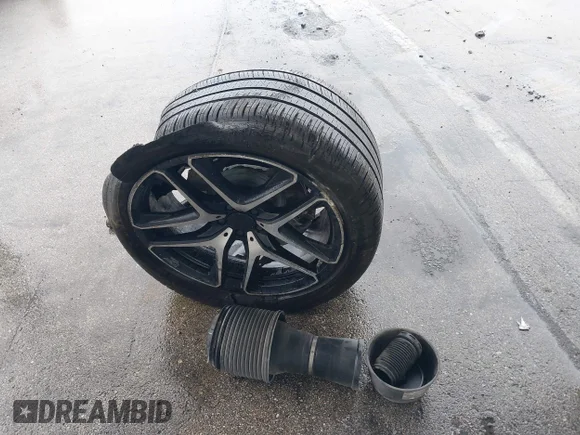 ✅ 2023 Mercedes-Benz GLE 53 AMG • VIN: 4JGFD6BB1PA834939 • Lot: 44138232. Wystawiony na IAAI z przebiegiem 24 623 mil. Bezpłatny archiwum sprzedaży aukcyjnych z USA i szczegółowy raport historii pojazdu na DreamBid. Zdjęcie 12.