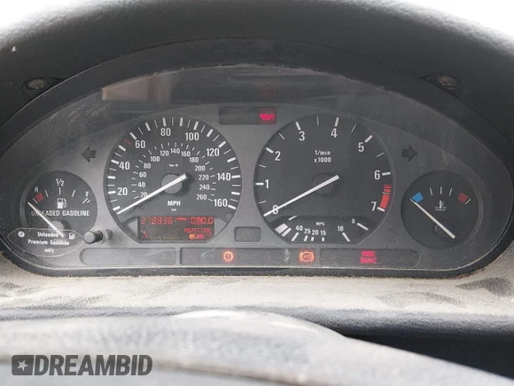 ✅ 1992 BMW 3 Series • VIN: WBACB4318NFF82792 • Lot: 45199952. Wystawiony na IAAI z przebiegiem 278 836 mil. Bezpłatny archiwum sprzedaży aukcyjnych z USA i szczegółowy raport historii pojazdu na DreamBid. Zdjęcie 7.