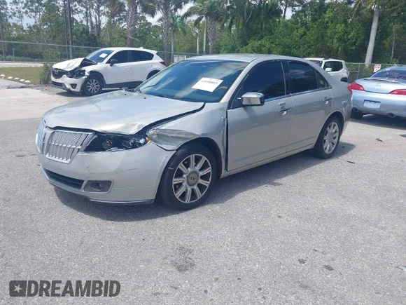 ✅ 2010 Lincoln MKZ • VIN: 3LNHL2GC8AR754217 • Lot: 41898803. Wystawiony na IAAI z przebiegiem 114 592 mil. Bezpłatny archiwum sprzedaży aukcyjnych z USA i szczegółowy raport historii pojazdu na DreamBid. Zdjęcie 2.