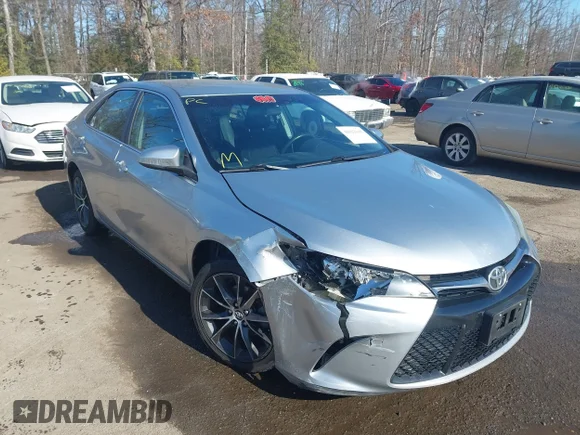 ✅ 2015 Toyota Camry XLE • VIN: 4T1BF1FK1FU028716 • Lot: 44323145. Wystawiony na IAAI z przebiegiem 118 942 mil. Bezpłatny archiwum sprzedaży aukcyjnych z USA i szczegółowy raport historii pojazdu na DreamBid. Zdjęcie 1.