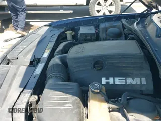 ✅ 2013 Dodge Challenger R/T Classic • VIN: 2C3CDYBT3DH565212 • Lot: 43191956. Wystawiony na IAAI z przebiegiem 196 472 mil. Bezpłatny archiwum sprzedaży aukcyjnych z USA i szczegółowy raport historii pojazdu na DreamBid. Zdjęcie 19.