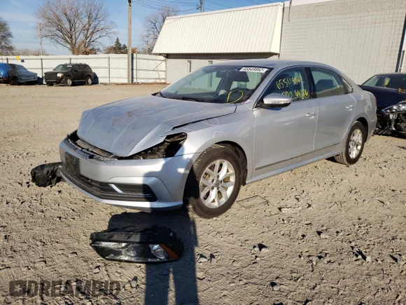 ✅ 2016 Volkswagen Passat S • VIN: 1VWAS7A35GC011923 • Lot: 65549862. Wystawiony na Copart z przebiegiem 66 806 mil. Bezpłatny archiwum sprzedaży aukcyjnych z USA i szczegółowy raport historii pojazdu na DreamBid. Zdjęcie 2.