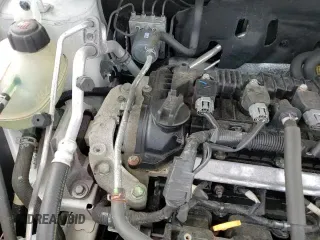 ✅ 2019 Nissan Kicks SR • VIN: 3N1CP5CU4KL558303 • Lot: 81762365. Wystawiony na Copart z przebiegiem 75 992 mil. Bezpłatny archiwum sprzedaży aukcyjnych z USA i szczegółowy raport historii pojazdu na DreamBid. Zdjęcie 16.