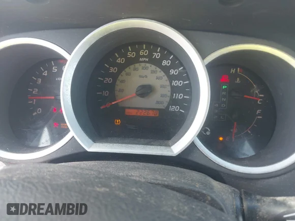 ✅ 2006 Toyota Tacoma PreRunner • VIN: 5TETU62N66Z313463 • Lot: 44570274. Wystawiony na IAAI z przebiegiem 222 678 mil. Bezpłatny archiwum sprzedaży aukcyjnych z USA i szczegółowy raport historii pojazdu na DreamBid. Zdjęcie 7.