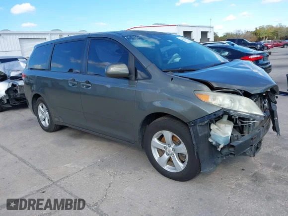 ✅ 2011 Toyota Sienna • VIN: 5TDZK3DC3BS148330 • Lot: 44475671. Wystawiony na IAAI z przebiegiem 247 374 mil. Bezpłatny archiwum sprzedaży aukcyjnych z USA i szczegółowy raport historii pojazdu na DreamBid. Zdjęcie 1.
