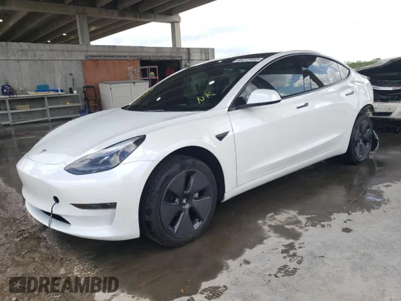 ✅ 2022 Tesla Model 3 • VIN: 5YJ3E1EA2NF330625 • Лот: 46273933. Опубліковано раніше на Copart з пробігом 13 037 миль. Безкоштовний доступ до архіву аукціонних продажів зі США та докладний звіт про історію автомобіля на DreamBid. Зображення 1.