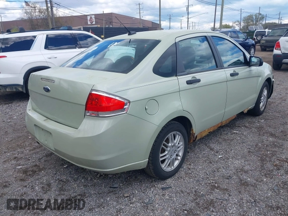 ✅ 2010 Ford Focus SE • VIN: 1FAHP3FN0AW262558 • Lot: 44994481. Wystawiony na IAAI z przebiegiem 153 542 mil. Bezpłatny archiwum sprzedaży aukcyjnych z USA i szczegółowy raport historii pojazdu na DreamBid. Zdjęcie 4.