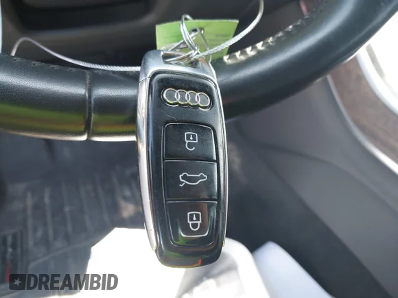 ✅ 2019 Audi A8 • VIN: WAU8DAF82KN004287 • Лот: 41962495. Опубліковано раніше на IAAI з пробігом 65 053 миль. Безкоштовний доступ до архіву аукціонних продажів зі США та докладний звіт про історію автомобіля на DreamBid. Зображення 11.