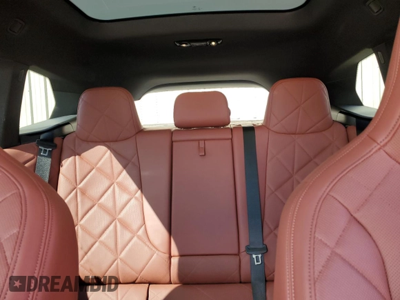 ✅ 2023 BMW iX xDrive50 • VIN: WB523CF04PCL57730 • Лот: 44370183. Опубліковано раніше на Copart з пробігом 5 038 миль. Безкоштовний доступ до архіву аукціонних продажів зі США та докладний звіт про історію автомобіля на DreamBid. Зображення 10.