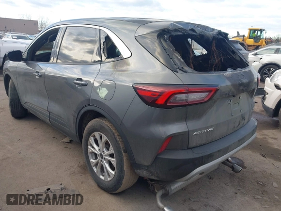 ✅ 2023 Ford Escape Active • VIN: 1FMCU9GN6PUA45059 • Lot: 44120228. Wystawiony na IAAI z przebiegiem Nie podano. Bezpłatny archiwum sprzedaży aukcyjnych z USA i szczegółowy raport historii pojazdu na DreamBid. Zdjęcie 3.