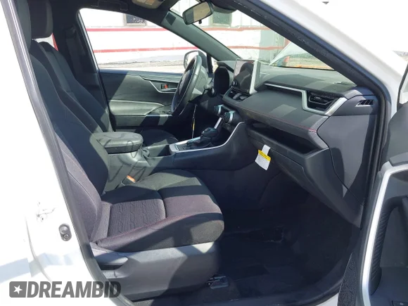 ✅ 2023 Toyota RAV4 SE • VIN: JTMCB3FV6PD113935 • Лот: 42913574. Опубліковано раніше на IAAI з пробігом Не вказано. Безкоштовний доступ до архіву аукціонних продажів зі США та докладний звіт про історію автомобіля на DreamBid. Зображення 5.