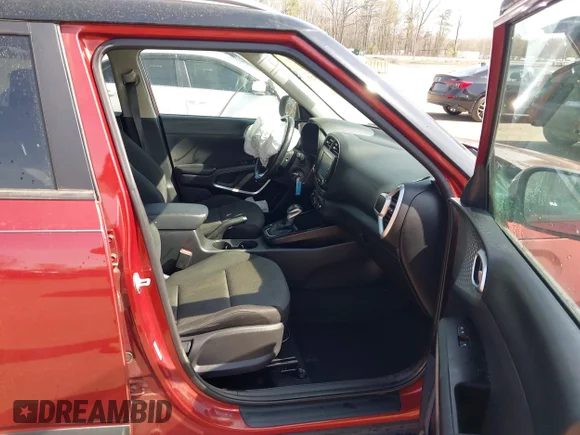 ✅ 2020 Kia Soul LX • VIN: KNDJ23AU2L7036849 • Lot: 44763822. Wystawiony na IAAI z przebiegiem 82 886 mil. Bezpłatny archiwum sprzedaży aukcyjnych z USA i szczegółowy raport historii pojazdu na DreamBid. Zdjęcie 5.