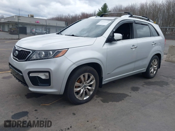 ✅ 2011 Kia Sorento SX • VIN: 5XYKWDA2XBG171009 • Lot: 44721493. Wystawiony na IAAI z przebiegiem 230 152 mil. Bezpłatny archiwum sprzedaży aukcyjnych z USA i szczegółowy raport historii pojazdu na DreamBid. Zdjęcie 2.