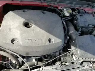 ✅ 2020 Volvo XC40 R-Design • VIN: YV4162UM6L2177797 • Lot: 64794075. Listed on Copart with 42,695 mi. Free auction sales archive from the USA and detailed vehicle history report at DreamBid. Image 14.