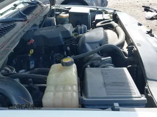 ✅ 2000 Chevrolet Silverado 1500 LS • VIN: 2GCEK19T6Y1404925 • Lot: 42665865. Wystawiony na IAAI z przebiegiem 333 843 mil mil. Skorzystaj z bezpłatnego archiwum sprzedaży aukcyjnych z USA i zobacz szczegółowy raport historii pojazdu na DreamBid. Zdjęcie 17.