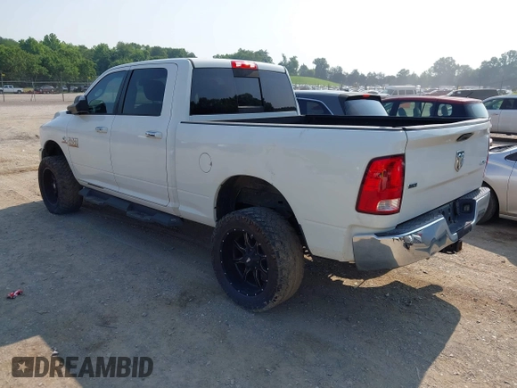 ✅ 2015 Ram 2500 Outdoorsman • VIN: 3C6UR5DL8FG669864 • Lot: 42285149. Wystawiony na IAAI z przebiegiem 142 985 mil. Bezpłatny archiwum sprzedaży aukcyjnych z USA i szczegółowy raport historii pojazdu na DreamBid. Zdjęcie 3.