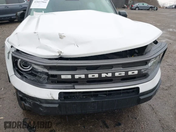 ✅ 2022 Ford Bronco Sport Big Bend • VIN: 3FMCR9B66NRD07748 • Lot: 41837566. Wystawiony na IAAI z przebiegiem 35 591 mil. Bezpłatny archiwum sprzedaży aukcyjnych z USA i szczegółowy raport historii pojazdu na DreamBid. Zdjęcie 6.
