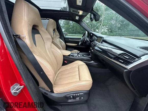✅ 2016 BMW X5 M • VIN: 5YMKT6C59G0R78539 • Lot: 86654755. Wystawiony na Copart z przebiegiem 140 797 mil. Bezpłatny archiwum sprzedaży aukcyjnych z USA i szczegółowy raport historii pojazdu na DreamBid. Zdjęcie 5.