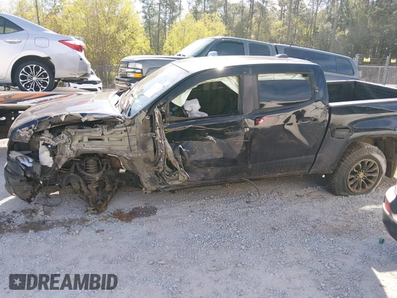 ✅ 2019 Chevrolet Colorado 4WD Z71 • VIN: 1GCGTDEN6K1110758 • Lot: 44610968. Wystawiony na IAAI z przebiegiem 201 726 mil. Bezpłatny archiwum sprzedaży aukcyjnych z USA i szczegółowy raport historii pojazdu na DreamBid. Zdjęcie 6.