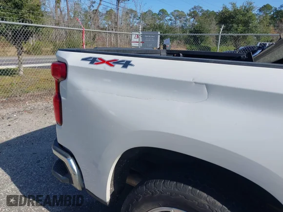 ✅ 2022 Chevrolet Silverado 1500 LTZ • VIN: 3GCUYGEL5NG171366 • Lot: 43993221. Wystawiony na IAAI z przebiegiem 55 857 mil. Bezpłatny archiwum sprzedaży aukcyjnych z USA i szczegółowy raport historii pojazdu na DreamBid. Zdjęcie 6.