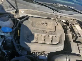 ✅ 2018 Volkswagen Passat SE • VIN: 1VWBA7A34JC032874 • Лот: 90885145. Опубликован ранее на Copart с пробегом 142 842 миль. Бесплатный доступ к архиву аукционных продаж из США и подробный отчёт об истории автомобиля на DreamBid. Изображение 13.