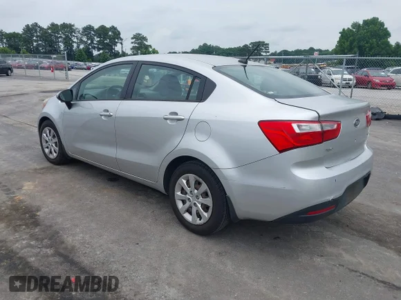 ✅ 2012 Kia Rio LX • VIN: KNADM4A35C6049120 • Lot: 45332445. Wystawiony na IAAI z przebiegiem 161 885 mil. Bezpłatny archiwum sprzedaży aukcyjnych z USA i szczegółowy raport historii pojazdu na DreamBid. Zdjęcie 3.