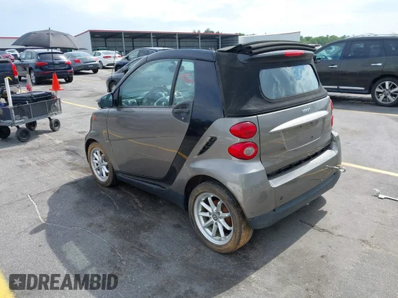 ✅ 2009 Smart fortwo Passion • VIN: WMEEK31XX9K299061 • Лот: 42190127. Опубликован ранее на IAAI с пробегом 96 156 миль. Бесплатный доступ к архиву аукционных продаж из США и подробный отчёт об истории автомобиля на DreamBid. Изображение 3.