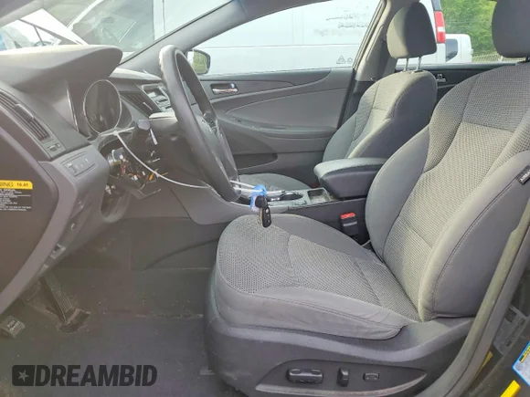 ✅ 2014 Hyundai Sonata GLS • VIN: 5NPEB4AC9EH838828 • Lot: 52799376. Wystawiony na Copart z przebiegiem 140 840 mil. Bezpłatny archiwum sprzedaży aukcyjnych z USA i szczegółowy raport historii pojazdu na DreamBid. Zdjęcie 7.