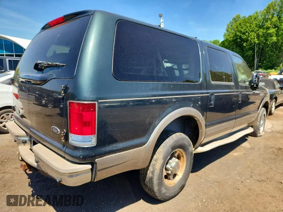 ✅ 2005 Ford Excursion Eddie Bauer • VIN: 1FMNU45S35EC42315 • Лот: 55880776. Опубликован ранее на Copart с пробегом Не указан. Бесплатный доступ к архиву аукционных продаж из США и подробный отчёт об истории автомобиля на DreamBid. Изображение 3.