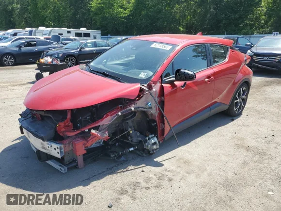 ✅ 2022 Toyota C-HR XLE • VIN: NMTKHMBX6NR142939 • Лот: 62138585. Опубликован ранее на Copart с пробегом 17 979 миль. Бесплатный доступ к архиву аукционных продаж из США и подробный отчёт об истории автомобиля на DreamBid. Изображение 1.