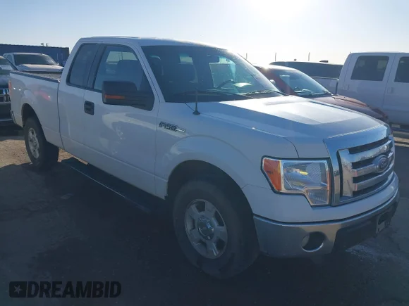 ✅ 2012 Ford F-150 XL • VIN: 1FTFX1CF5CFC22854 • Lot: 43581761. Wystawiony na IAAI z przebiegiem 227 242 mil. Bezpłatny archiwum sprzedaży aukcyjnych z USA i szczegółowy raport historii pojazdu na DreamBid. Zdjęcie 1.