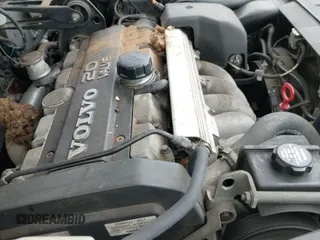 ✅ 1998 Volvo S70 • VIN: YV1LS5541W1452679 • Лот: 41914012. Опубликован ранее на IAAI с пробегом 137 359 миль. Бесплатный доступ к архиву аукционных продаж из США и подробный отчёт об истории автомобиля на DreamBid. Изображение 19.