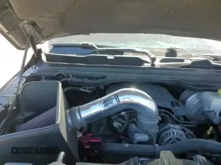 ✅ 2021 Ram 1500 Laramie • VIN: 1C6SRFJT5MN599617 • Lot: 84061335. Wystawiony na Copart z przebiegiem 90 059 mil. Bezpłatny archiwum sprzedaży aukcyjnych z USA i szczegółowy raport historii pojazdu na DreamBid. Zdjęcie 16.