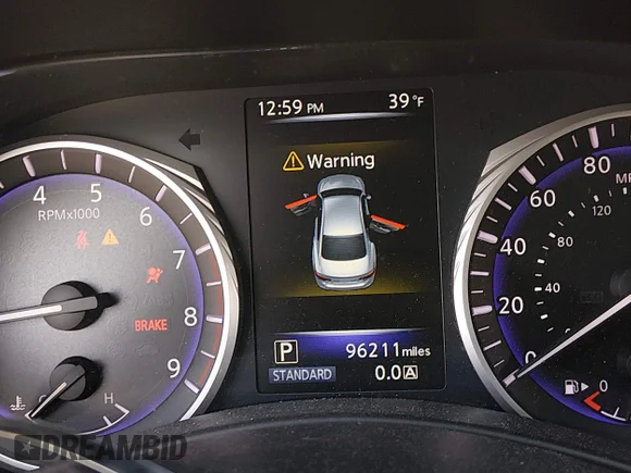 ✅ 2017 Infiniti Q50 Premium • VIN: JN1EV7AP7HM743323 • Лот: 44274485. Опубліковано раніше на IAAI з пробігом 96 211 миль. Безкоштовний доступ до архіву аукціонних продажів зі США та докладний звіт про історію автомобіля на DreamBid. Зображення 7.