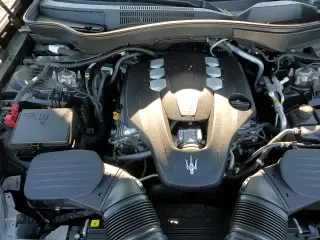 ✅ 2020 Maserati Levante • VIN: ZN661XUS9LX341452 • Lot: 71607825. Listed on Copart with 73,930 mi. Free auction sales archive from the USA and detailed vehicle history report at DreamBid. Image 14.