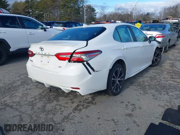 ✅ 2019 Toyota Camry SE • VIN: 4T1B11HK9KU714430 • Lot: 44112758. Wystawiony na IAAI z przebiegiem 82 809 mil. Bezpłatny archiwum sprzedaży aukcyjnych z USA i szczegółowy raport historii pojazdu na DreamBid. Zdjęcie 4.
