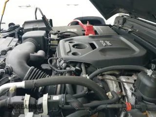 ✅ 2018 Jeep Wrangler Unlimited Sahara • VIN: 1C4HJXEN9JW197939 • Lot: 42646090. Wystawiony na IAAI z przebiegiem 66 601 mil. Bezpłatny archiwum sprzedaży aukcyjnych z USA i szczegółowy raport historii pojazdu na DreamBid. Zdjęcie 19.