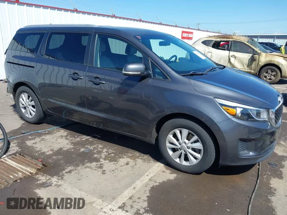 ✅ 2017 Kia Sedona LX • VIN: KNDMB5C13H6247373 • Lot: 42100474. Wystawiony na IAAI z przebiegiem 126 542 mil. Bezpłatny archiwum sprzedaży aukcyjnych z USA i szczegółowy raport historii pojazdu na DreamBid. Zdjęcie 1.