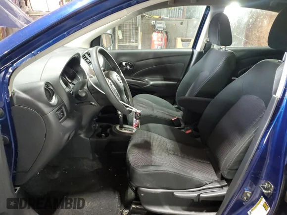 ✅ 2018 Nissan Versa S Plus • VIN: 3N1CN7AP3JL809759 • Lot: 79657384. Wystawiony na Copart z przebiegiem 63 118 mil. Bezpłatny archiwum sprzedaży aukcyjnych z USA i szczegółowy raport historii pojazdu na DreamBid. Zdjęcie 7.