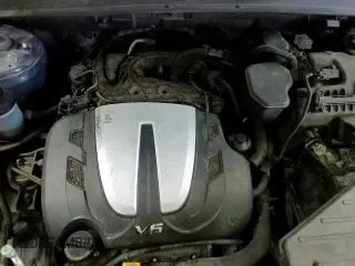 ✅ 2011 Hyundai Santa Fe Limited • VIN: 5XYZKDAG2BG089118 • Lot: 86173724. Listed on Copart with 132,393 mi. Free auction sales archive from the USA and detailed vehicle history report at DreamBid. Image 15.