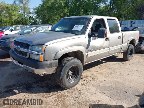 ✅ 2003 Chevrolet Silverado 2500HD • VIN: 1GCHK23183F109918 • Лот: 45043799. Опубликован ранее на IAAI с пробегом 283 957 миль. Бесплатный доступ к архиву аукционных продаж из США и подробный отчёт об истории автомобиля на DreamBid. Изображение 2.