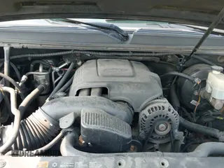 2014 Chevrolet Suburban LT z VIN 1GNSKJE72ER100836, wystawiony jako IAAI lot #42378709 z przebiegiem 365 946 mil mil oraz . Historia ofert i sprzedaży dostępna na DreamBid. Obrazek 18.