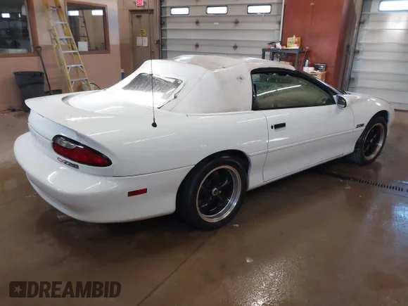 ✅ 1996 Chevrolet Camaro Z28 • VIN: 2G1FP32P0T2151465 • Lot: 41343184. Listed on IAAI with 127,500 mi. Free auction sales archive from the USA and detailed vehicle history report at DreamBid. Image 4.