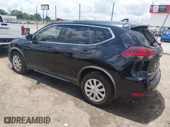 ✅ 2018 Nissan Rogue S • VIN: KNMAT2MT8JP601421 • Lot: 45131878. Wystawiony na IAAI z przebiegiem 102 925 mil. Bezpłatny archiwum sprzedaży aukcyjnych z USA i szczegółowy raport historii pojazdu na DreamBid. Zdjęcie 3.