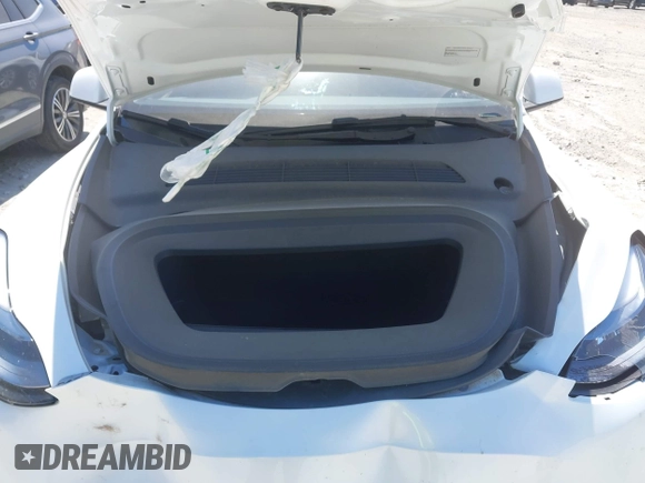 ✅ 2024 Tesla Model Y Long Range • VIN: 7SAYGDEEXRA336196 • Lot: 44795605. Wystawiony na IAAI z przebiegiem 23 016 mil. Bezpłatny archiwum sprzedaży aukcyjnych z USA i szczegółowy raport historii pojazdu na DreamBid. Zdjęcie 10.